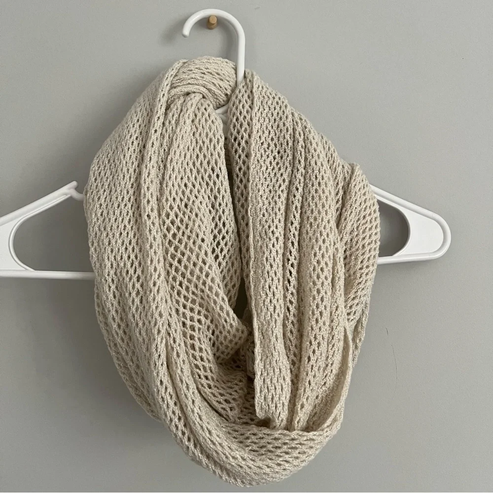 Steve Madden Cream and Gold Metallic Knit Infinity Scarf
